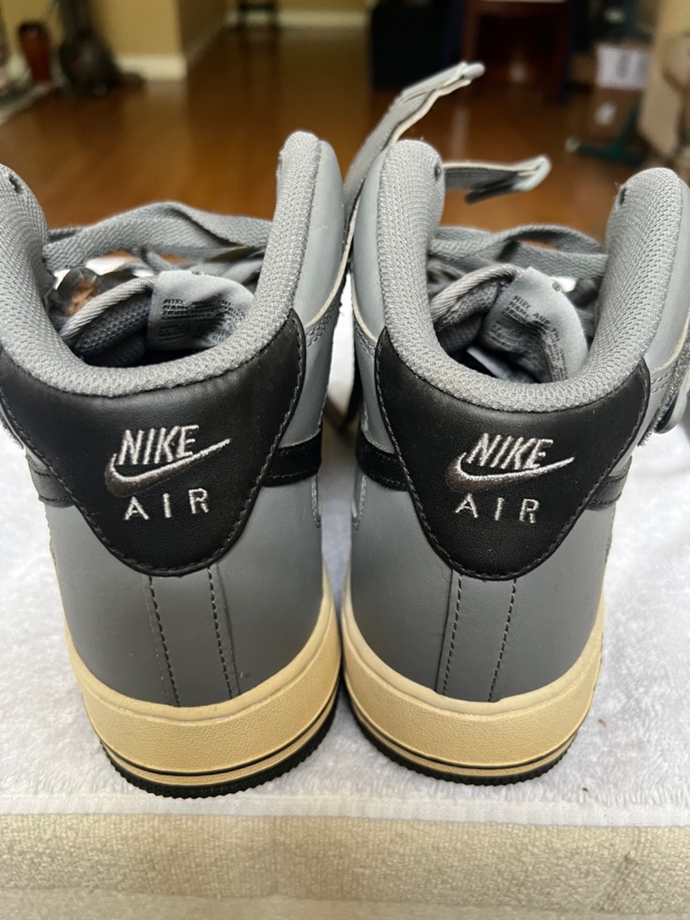Nike Air Force 1 Mid Men's Sneakers - Cool Grey with Cream Midsole - Picture 5 of 8